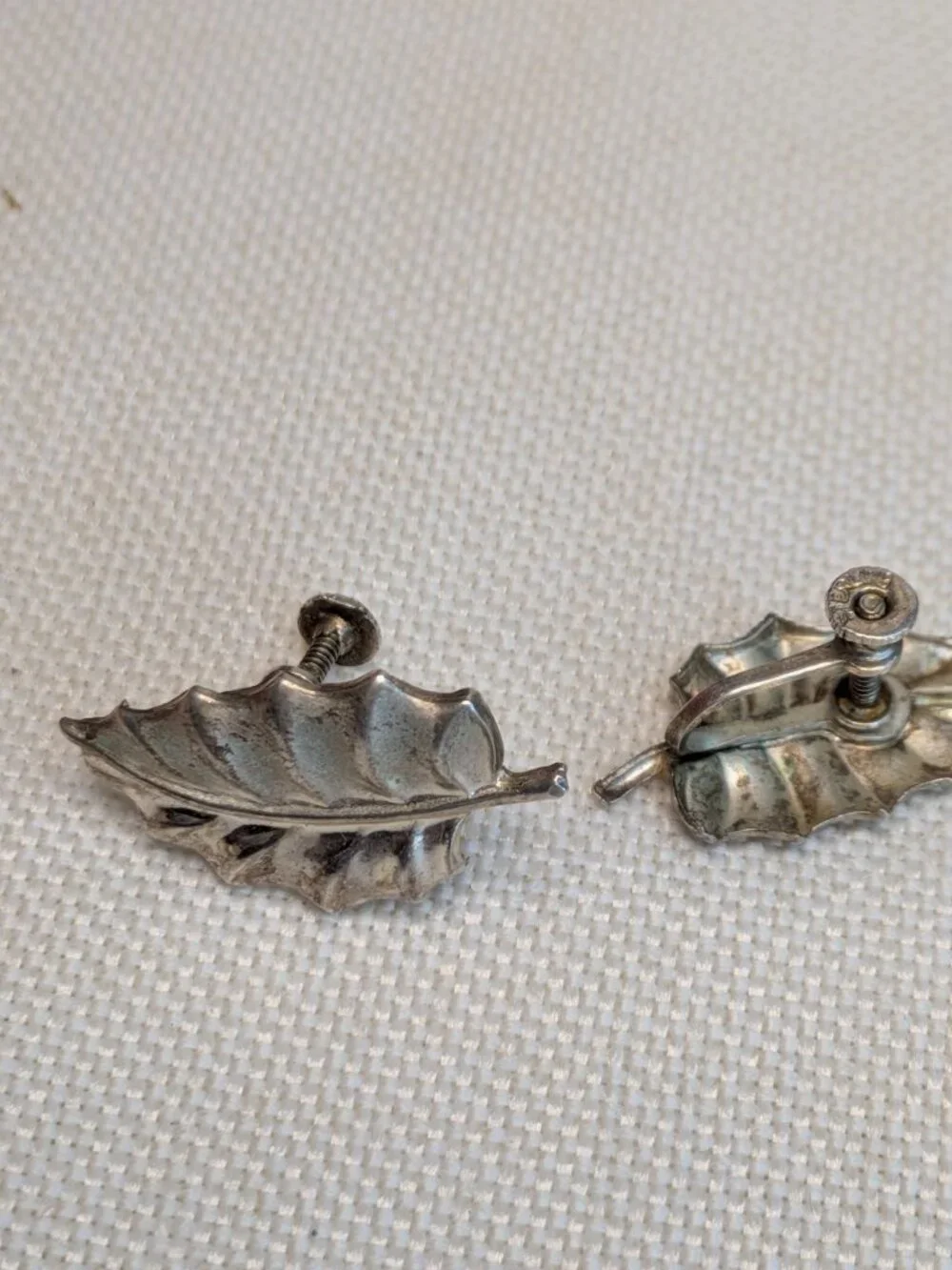 Vintage Sterling Silver Leaf Earrings – Screw‑Back Design